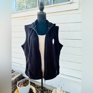 ✨Sold✨NWOT XL Fleece Vest; Black